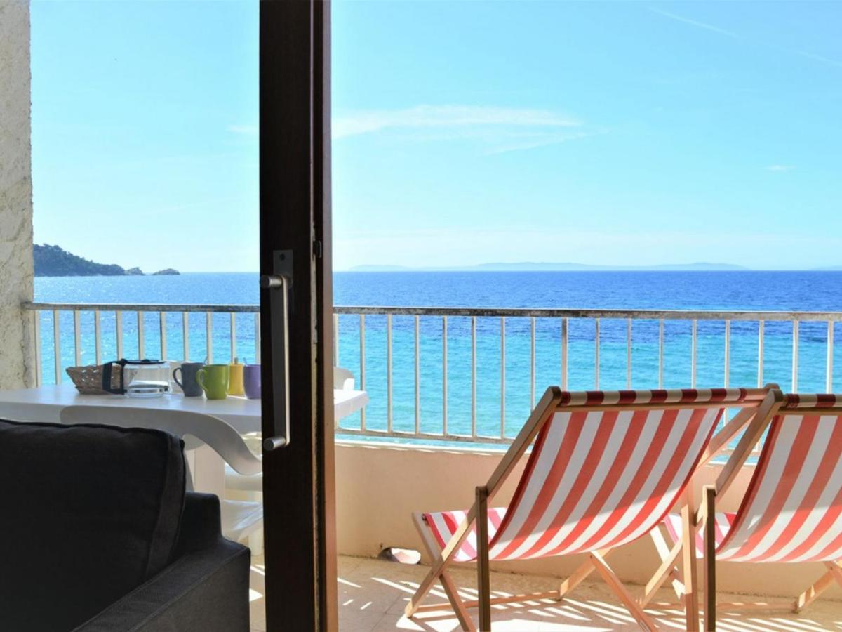 Studio Sur Plage Cavaliere Avec Terrasse, 1Er Etage, 2 Couchages - Fr-1-251-80 Ле-Лаванду Экстерьер фото