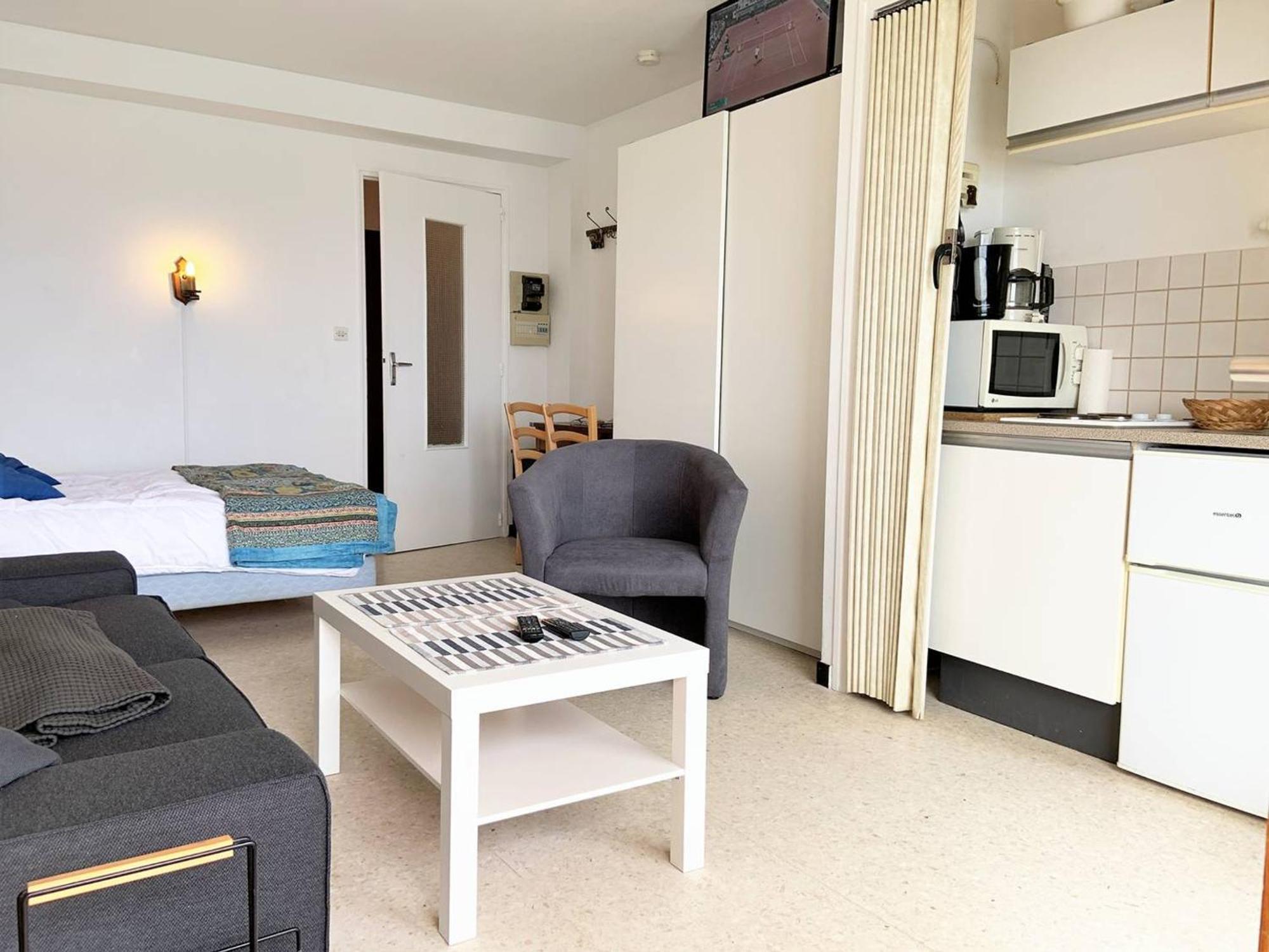 Studio Sur Plage Cavaliere Avec Terrasse, 1Er Etage, 2 Couchages - Fr-1-251-80 Ле-Лаванду Экстерьер фото